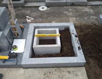 納骨室設置の様子