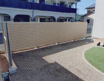 目隠しフェンス　施工後